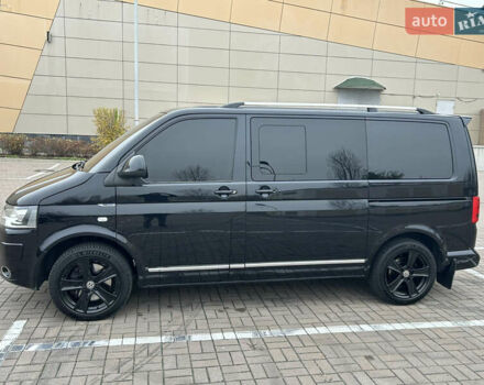 Черный Фольксваген Мультиван, объемом двигателя 1.97 л и пробегом 300 тыс. км за 25000 $, фото 11 на Automoto.ua