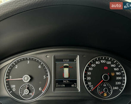 Черный Фольксваген Мультиван, объемом двигателя 2 л и пробегом 311 тыс. км за 21499 $, фото 12 на Automoto.ua