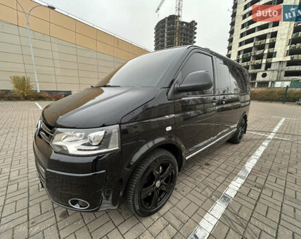 Черный Фольксваген Мультиван, объемом двигателя 1.97 л и пробегом 300 тыс. км за 25000 $, фото 5 на Automoto.ua