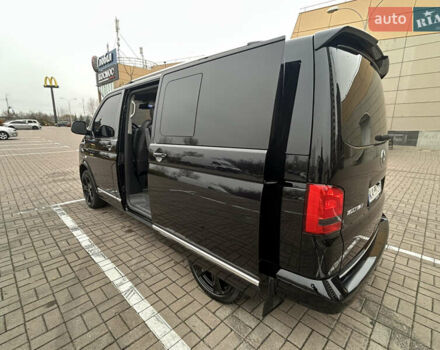 Черный Фольксваген Мультиван, объемом двигателя 1.97 л и пробегом 300 тыс. км за 25000 $, фото 26 на Automoto.ua