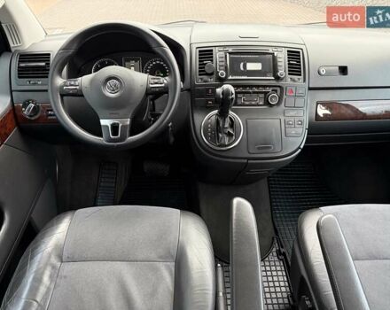 Черный Фольксваген Мультиван, объемом двигателя 1.98 л и пробегом 345 тыс. км за 21999 $, фото 48 на Automoto.ua