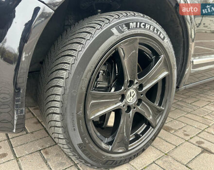 Черный Фольксваген Мультиван, объемом двигателя 1.97 л и пробегом 300 тыс. км за 25000 $, фото 45 на Automoto.ua