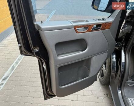 Черный Фольксваген Мультиван, объемом двигателя 1.98 л и пробегом 345 тыс. км за 21999 $, фото 35 на Automoto.ua