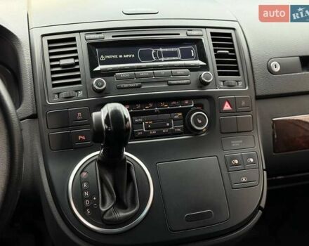 Черный Фольксваген Мультиван, объемом двигателя 2 л и пробегом 218 тыс. км за 20500 $, фото 6 на Automoto.ua