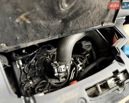 Черный Фольксваген Мультиван, объемом двигателя 2 л и пробегом 299 тыс. км за 24750 $, фото 70 на Automoto.ua