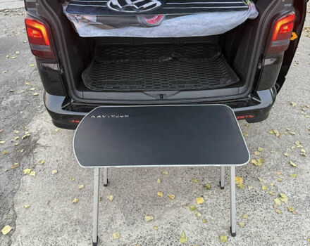 Черный Фольксваген Мультиван, объемом двигателя 2 л и пробегом 299 тыс. км за 24750 $, фото 74 на Automoto.ua