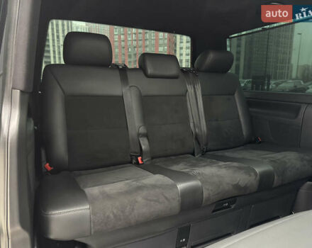 Черный Фольксваген Мультиван, объемом двигателя 2 л и пробегом 299 тыс. км за 24750 $, фото 43 на Automoto.ua