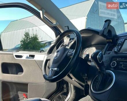 Черный Фольксваген Мультиван, объемом двигателя 2 л и пробегом 270 тыс. км за 27440 $, фото 48 на Automoto.ua