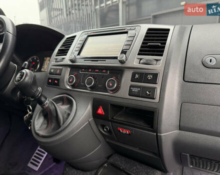 Черный Фольксваген Мультиван, объемом двигателя 2 л и пробегом 299 тыс. км за 24750 $, фото 57 на Automoto.ua