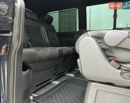 Черный Фольксваген Мультиван, объемом двигателя 2 л и пробегом 299 тыс. км за 24750 $, фото 47 на Automoto.ua