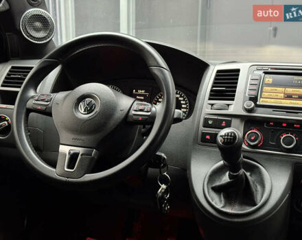 Черный Фольксваген Мультиван, объемом двигателя 2 л и пробегом 299 тыс. км за 24750 $, фото 52 на Automoto.ua