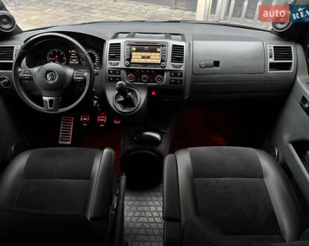 Черный Фольксваген Мультиван, объемом двигателя 2 л и пробегом 299 тыс. км за 24750 $, фото 48 на Automoto.ua