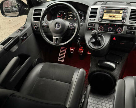 Черный Фольксваген Мультиван, объемом двигателя 2 л и пробегом 299 тыс. км за 24750 $, фото 2 на Automoto.ua