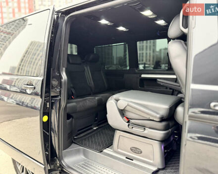 Черный Фольксваген Мультиван, объемом двигателя 2 л и пробегом 299 тыс. км за 24750 $, фото 42 на Automoto.ua