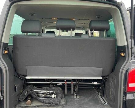 Чорний Фольксваген Мультиван, об'ємом двигуна 2 л та пробігом 315 тис. км за 19990 $, фото 4 на Automoto.ua