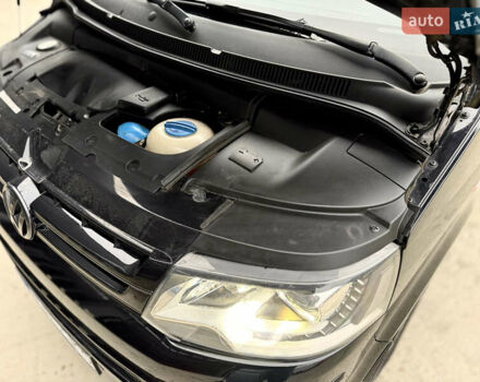 Черный Фольксваген Мультиван, объемом двигателя 2 л и пробегом 299 тыс. км за 24750 $, фото 68 на Automoto.ua