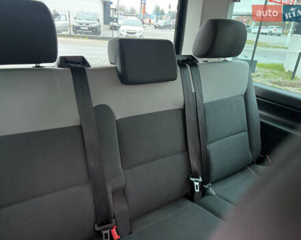 Черный Фольксваген Мультиван, объемом двигателя 1.98 л и пробегом 209 тыс. км за 16800 $, фото 8 на Automoto.ua