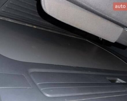 Черный Фольксваген Мультиван, объемом двигателя 1.97 л и пробегом 300 тыс. км за 20950 $, фото 13 на Automoto.ua