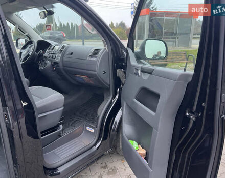 Черный Фольксваген Мультиван, объемом двигателя 1.98 л и пробегом 209 тыс. км за 16800 $, фото 12 на Automoto.ua