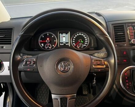 Черный Фольксваген Мультиван, объемом двигателя 2 л и пробегом 122 тыс. км за 8600 $, фото 16 на Automoto.ua