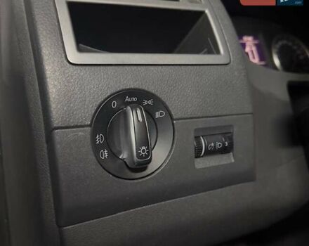 Черный Фольксваген Мультиван, объемом двигателя 1.97 л и пробегом 300 тыс. км за 20950 $, фото 10 на Automoto.ua