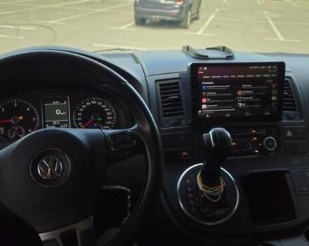 Черный Фольксваген Мультиван, объемом двигателя 2 л и пробегом 149 тыс. км за 30000 $, фото 4 на Automoto.ua