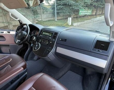 Чорний Фольксваген Мультиван, об'ємом двигуна 2 л та пробігом 117 тис. км за 9400 $, фото 23 на Automoto.ua