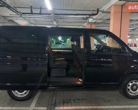 Черный Фольксваген Мультиван, объемом двигателя 1.97 л и пробегом 300 тыс. км за 20950 $, фото 3 на Automoto.ua