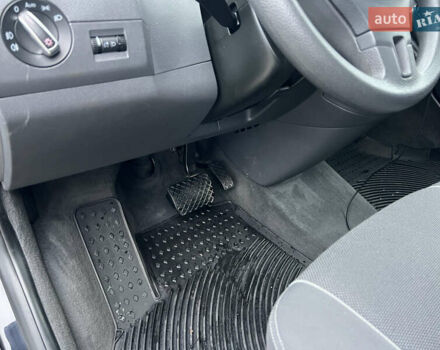 Черный Фольксваген Мультиван, объемом двигателя 1.98 л и пробегом 209 тыс. км за 16800 $, фото 21 на Automoto.ua