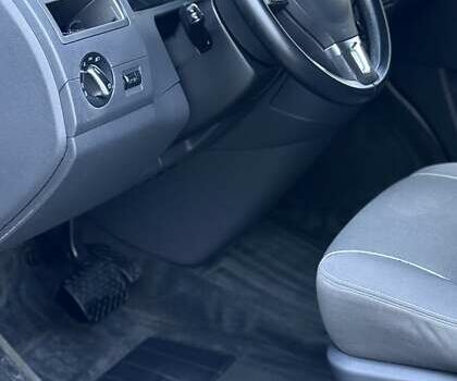 Черный Фольксваген Мультиван, объемом двигателя 1.97 л и пробегом 187 тыс. км за 18500 $, фото 28 на Automoto.ua