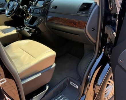 Черный Фольксваген Мультиван, объемом двигателя 2 л и пробегом 330 тыс. км за 30000 $, фото 6 на Automoto.ua