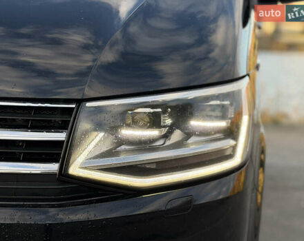 Чорний Фольксваген Мультиван, об'ємом двигуна 1.97 л та пробігом 196 тис. км за 38500 $, фото 4 на Automoto.ua