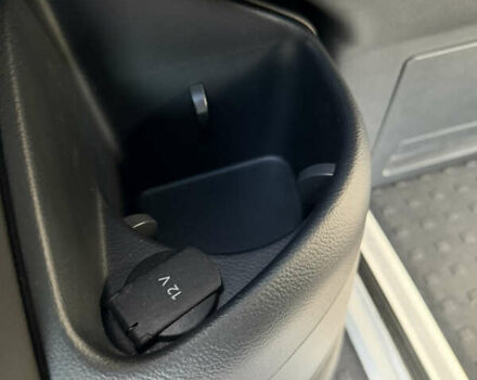 Чорний Фольксваген Мультиван, об'ємом двигуна 1.97 л та пробігом 196 тис. км за 38500 $, фото 32 на Automoto.ua