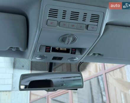 Черный Фольксваген Мультиван, объемом двигателя 1.97 л и пробегом 233 тыс. км за 38799 $, фото 33 на Automoto.ua