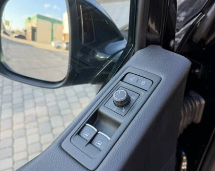 Черный Фольксваген Мультиван, объемом двигателя 1.97 л и пробегом 173 тыс. км за 40500 $, фото 30 на Automoto.ua