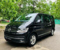 Чорний Фольксваген Мультиван, об'ємом двигуна 2 л та пробігом 152 тис. км за 45500 $, фото 3 на Automoto.ua