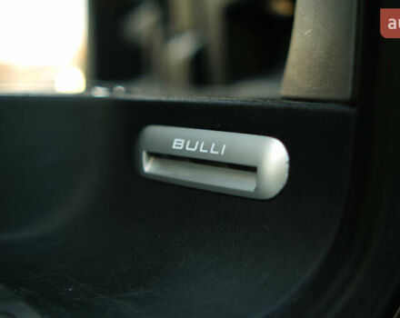 Чорний Фольксваген Мультиван, об'ємом двигуна 2 л та пробігом 265 тис. км за 45000 $, фото 39 на Automoto.ua