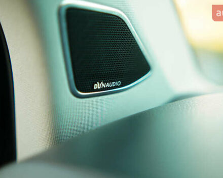 Чорний Фольксваген Мультиван, об'ємом двигуна 2 л та пробігом 265 тис. км за 45000 $, фото 37 на Automoto.ua