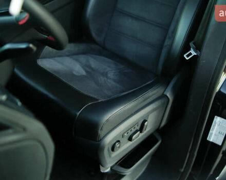 Чорний Фольксваген Мультиван, об'ємом двигуна 2 л та пробігом 265 тис. км за 45000 $, фото 21 на Automoto.ua