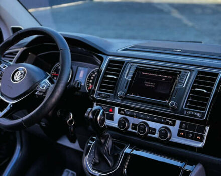 Фольксваген Мультиван 2016 у Вінниці на Automoto.ua Чорний Фольксваген Мультиван, об'ємом двигуна 2 л та пробігом 254 тис. км за 45000 $, фото 8 на Automoto.ua