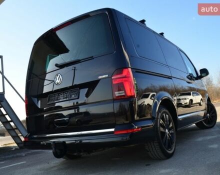 Чорний Фольксваген Мультиван, об'ємом двигуна 2 л та пробігом 216 тис. км за 41555 $, фото 31 на Automoto.ua