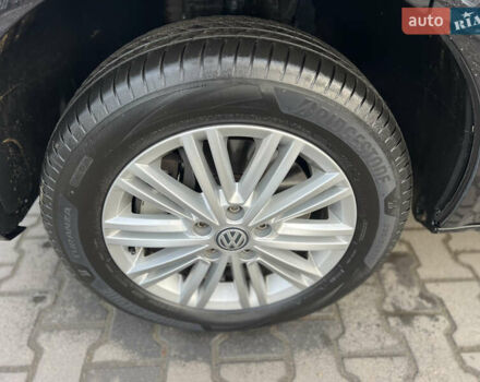 Черный Фольксваген Мультиван, объемом двигателя 2 л и пробегом 270 тыс. км за 31999 $, фото 6 на Automoto.ua