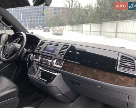 Черный Фольксваген Мультиван, объемом двигателя 2 л и пробегом 223 тыс. км за 37000 $, фото 16 на Automoto.ua