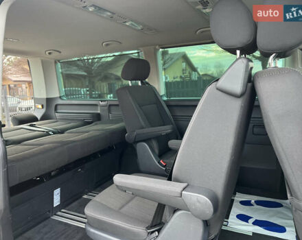 Черный Фольксваген Мультиван, объемом двигателя 2 л и пробегом 270 тыс. км за 31999 $, фото 25 на Automoto.ua