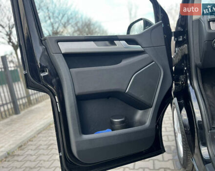 Черный Фольксваген Мультиван, объемом двигателя 2 л и пробегом 270 тыс. км за 31999 $, фото 27 на Automoto.ua