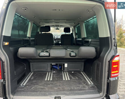 Черный Фольксваген Мультиван, объемом двигателя 2 л и пробегом 270 тыс. км за 31999 $, фото 26 на Automoto.ua