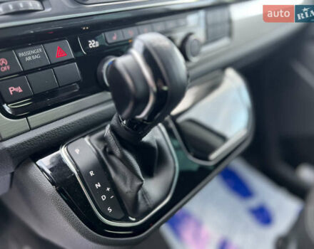 Черный Фольксваген Мультиван, объемом двигателя 2 л и пробегом 270 тыс. км за 31999 $, фото 31 на Automoto.ua