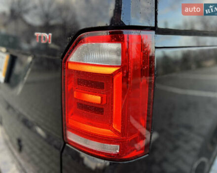 Черный Фольксваген Мультиван, объемом двигателя 2 л и пробегом 270 тыс. км за 31999 $, фото 8 на Automoto.ua