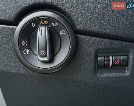 Черный Фольксваген Мультиван, объемом двигателя 1.97 л и пробегом 300 тыс. км за 32499 $, фото 38 на Automoto.ua