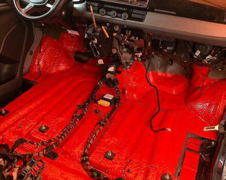 Фольксваген Мультиван 2018 у Києві на Automoto.ua Чорний Фольксваген Мультиван, об'ємом двигуна 2 л та пробігом 290 тис. км за 36000 $, фото 25 на Automoto.ua